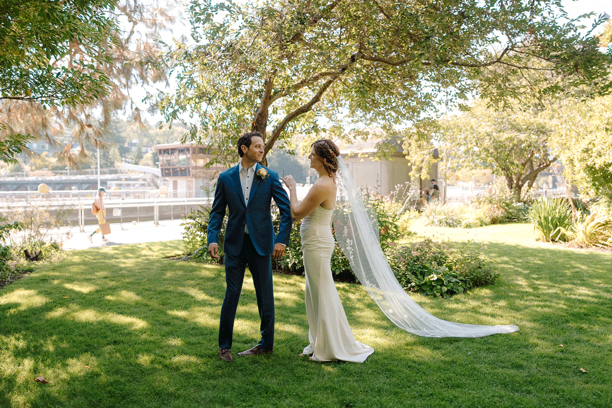 Hannah + Justin's Ballard Locks Wedding in Seattle