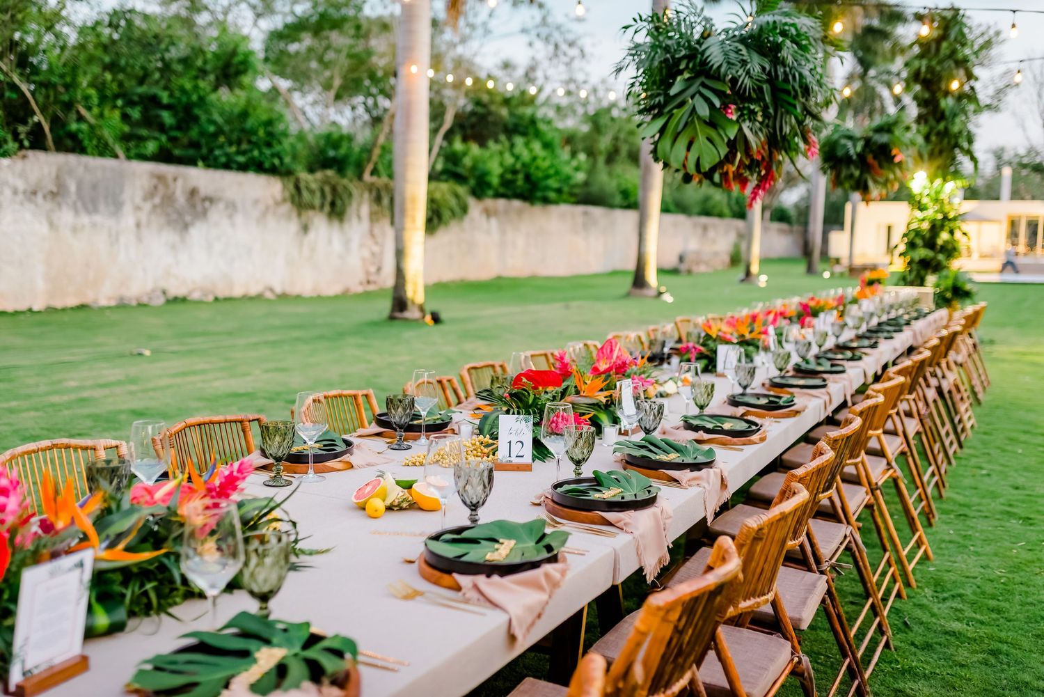 Candid hacienda wedding in Mérida Yucatán – authentic love story in Hacienda Sac Chich.