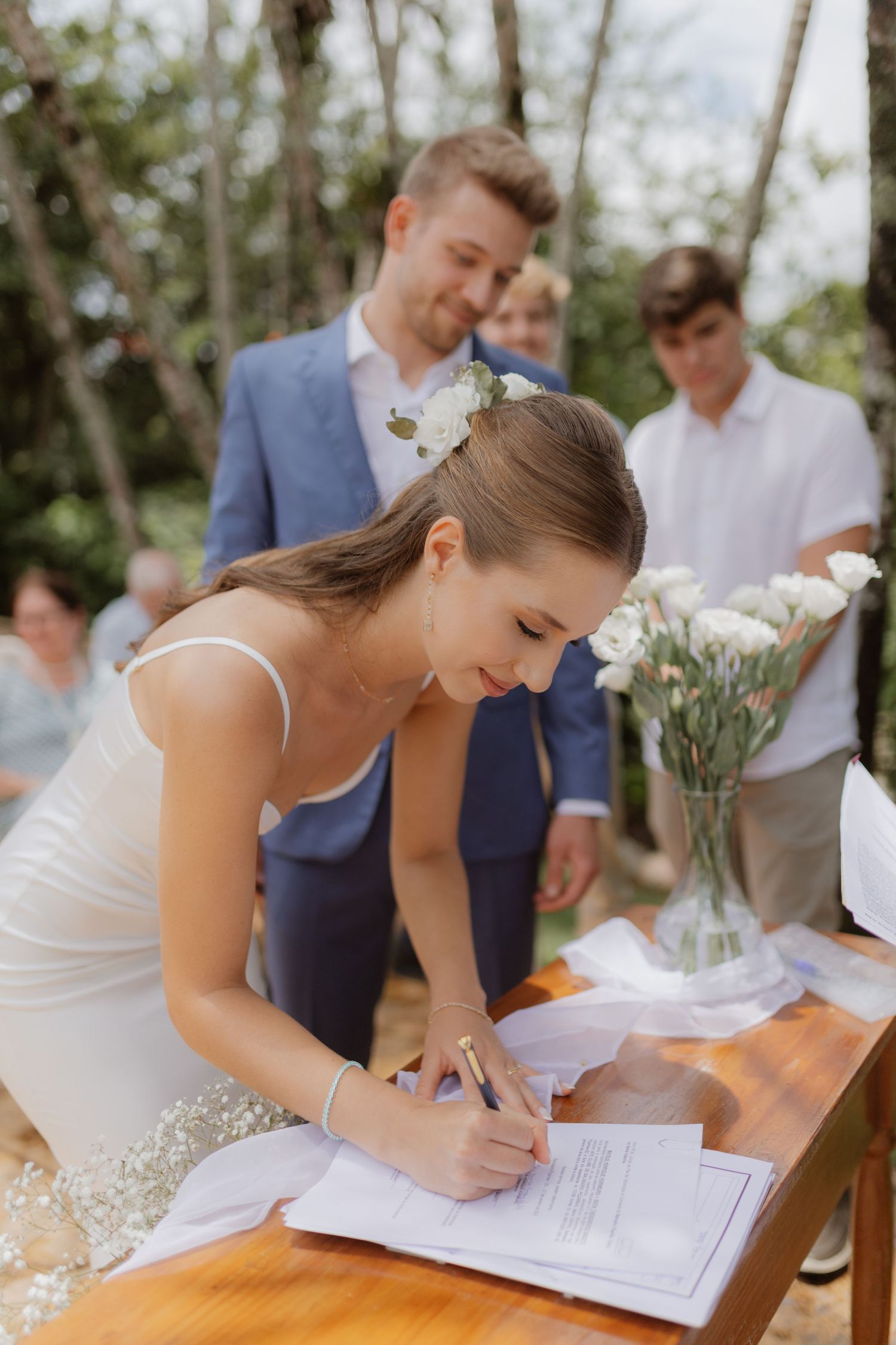 Casamento civil intimista no campo