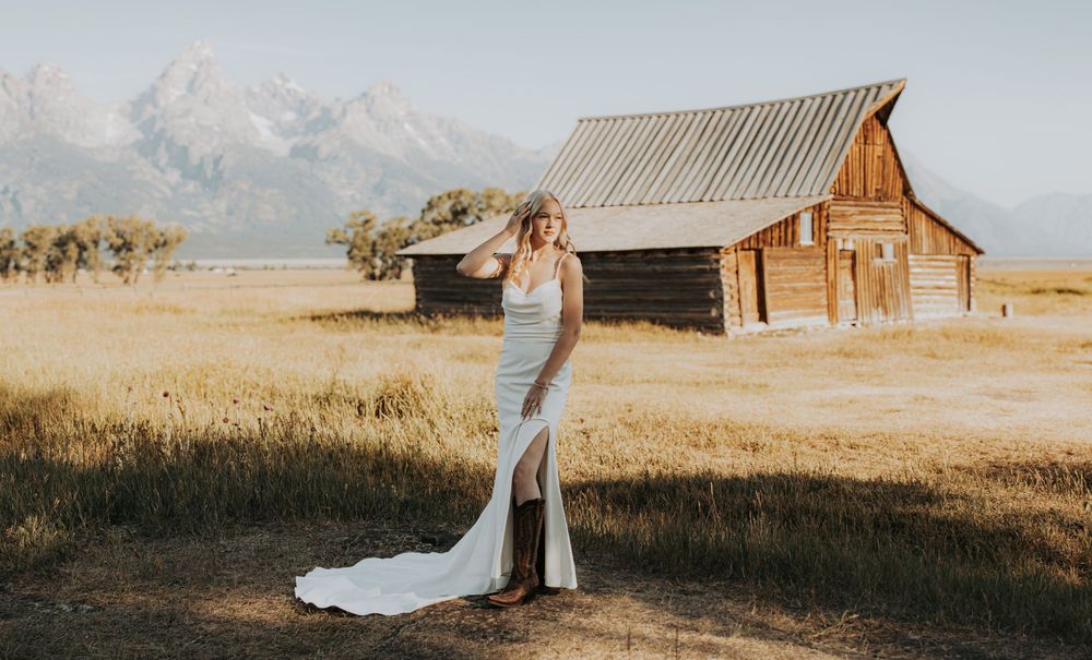 A rustic wooden barn and mountain landscape are featured in a series of panoramic golden-hour photography shots.