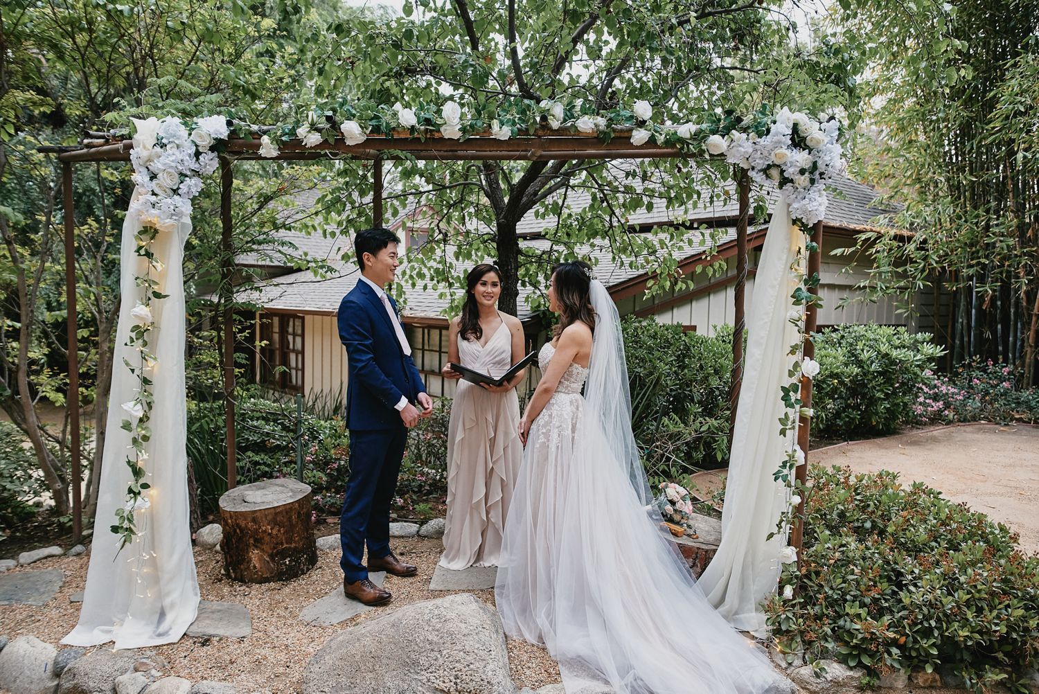 Pasadena Storrier-Stearns Japanese Garden wedding photo