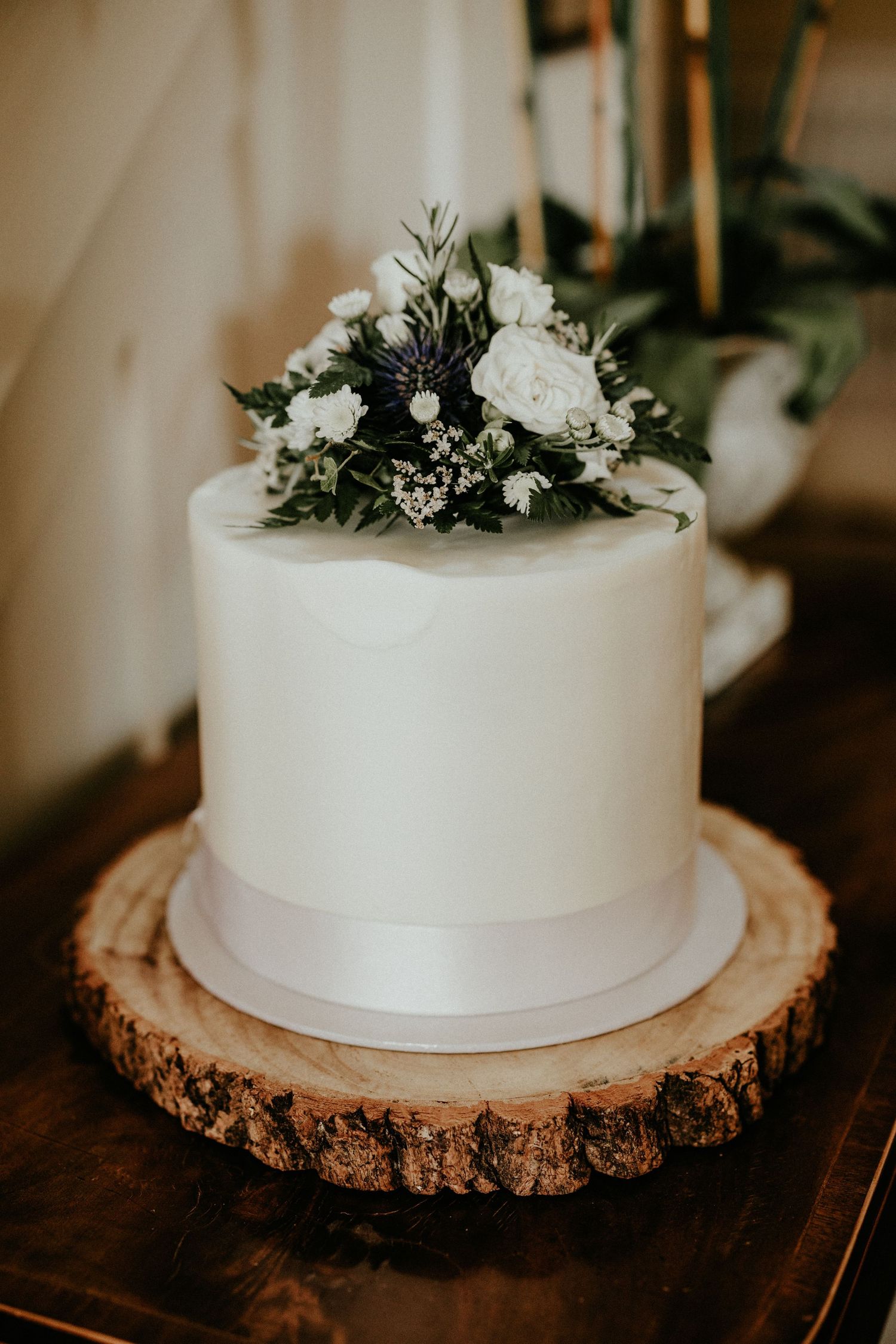 Cornwall and Devon wedding & Elopement photography by Olivia Rossi Photography - Creative wedding photography - Caerhays estate Weddings