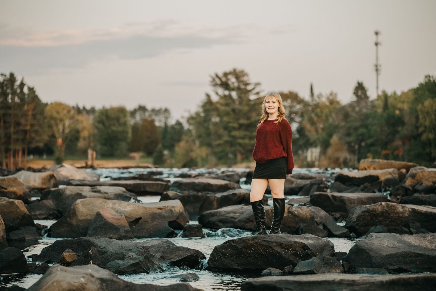 Senior photography session at Willow River dam in Minnesota