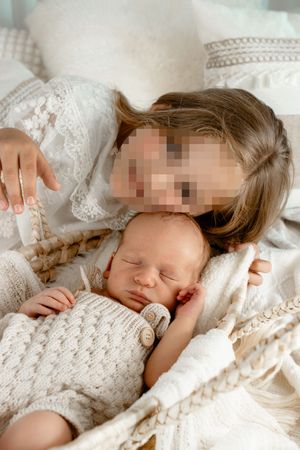 Newbornshooting München, Erding und Umgebung im Boho-Stil, Neugeborenenfotografie