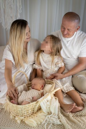 Newbornshooting München, Erding und Umgebung im Boho-Stil, Neugeborenenfotografie