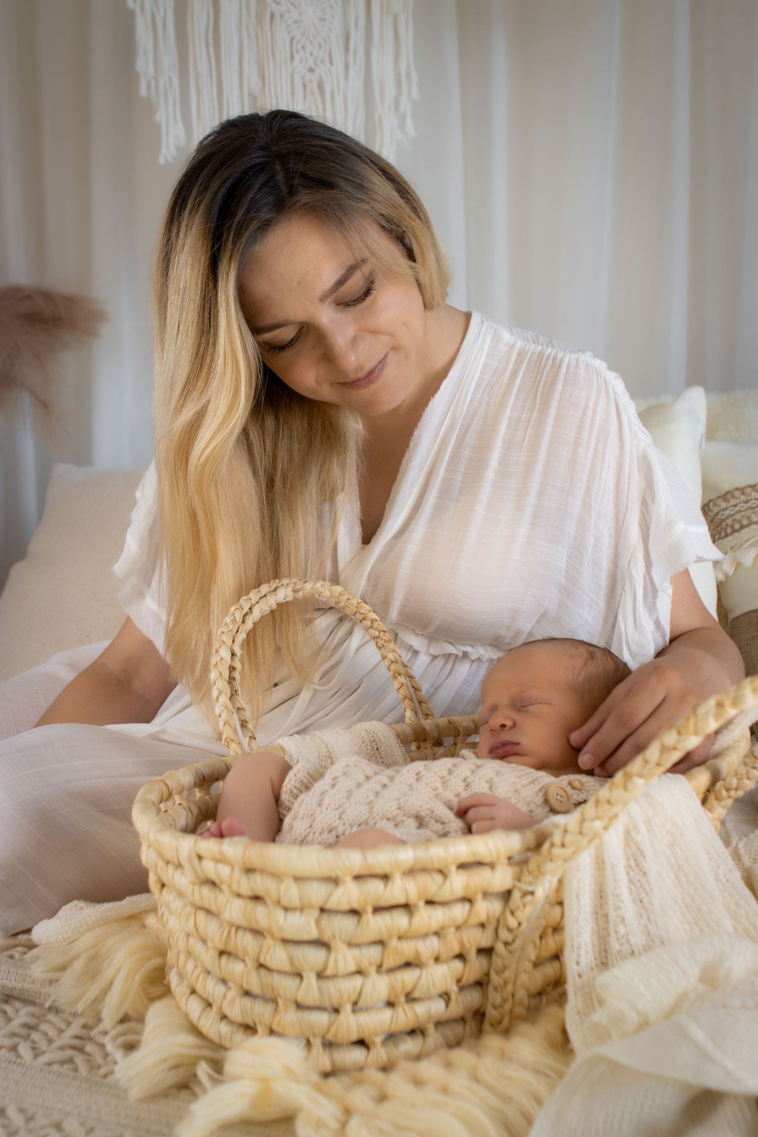 Newbornshooting München, Erding und Umgebung im Boho-Stil, Neugeborenenfotografie