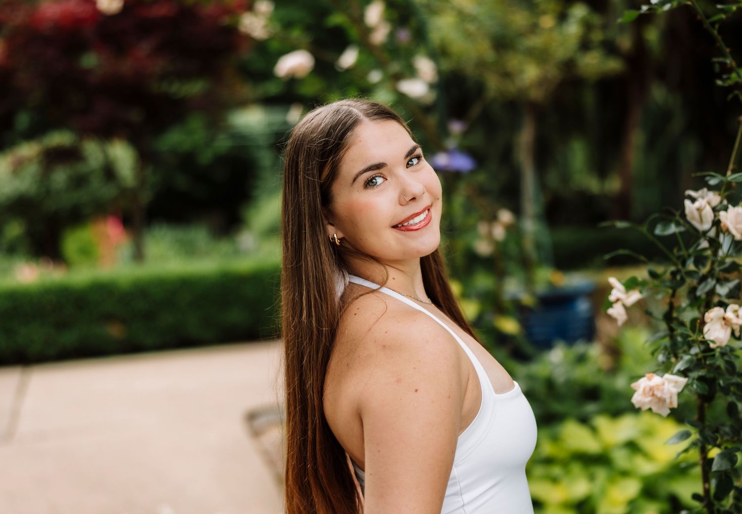 Senior photographer located throughout the Kansas City Metro area. Based in Blue Springs, Missouri.