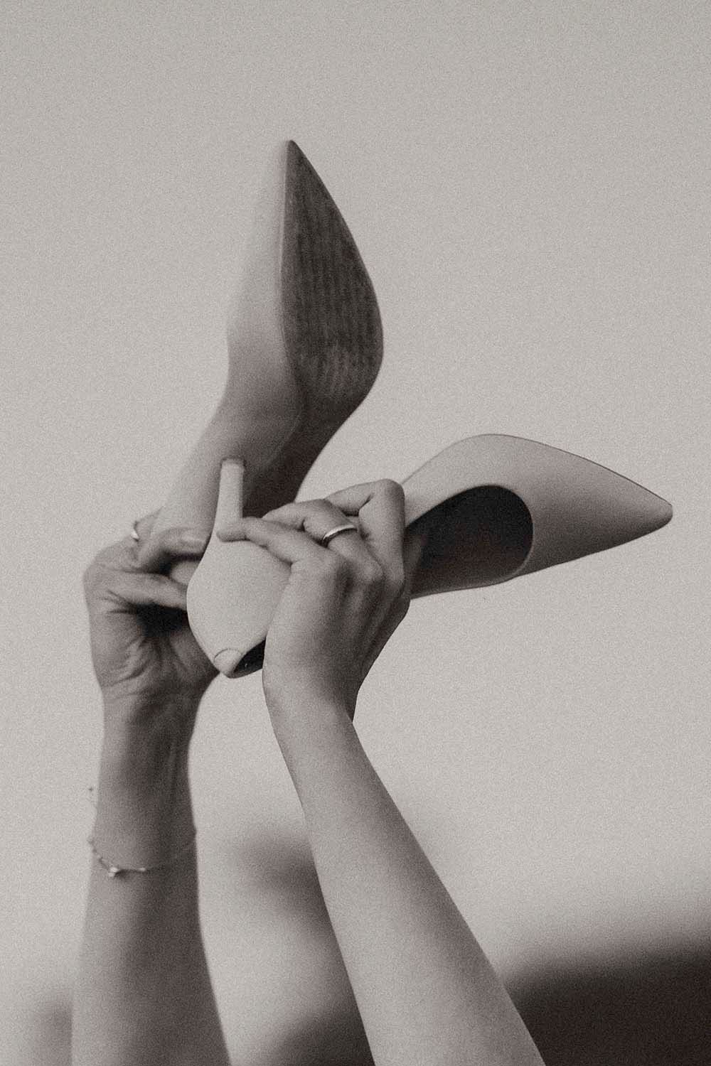 Scarpe sposa dettaglio artistico a Pianoro del Mottolone Padova.