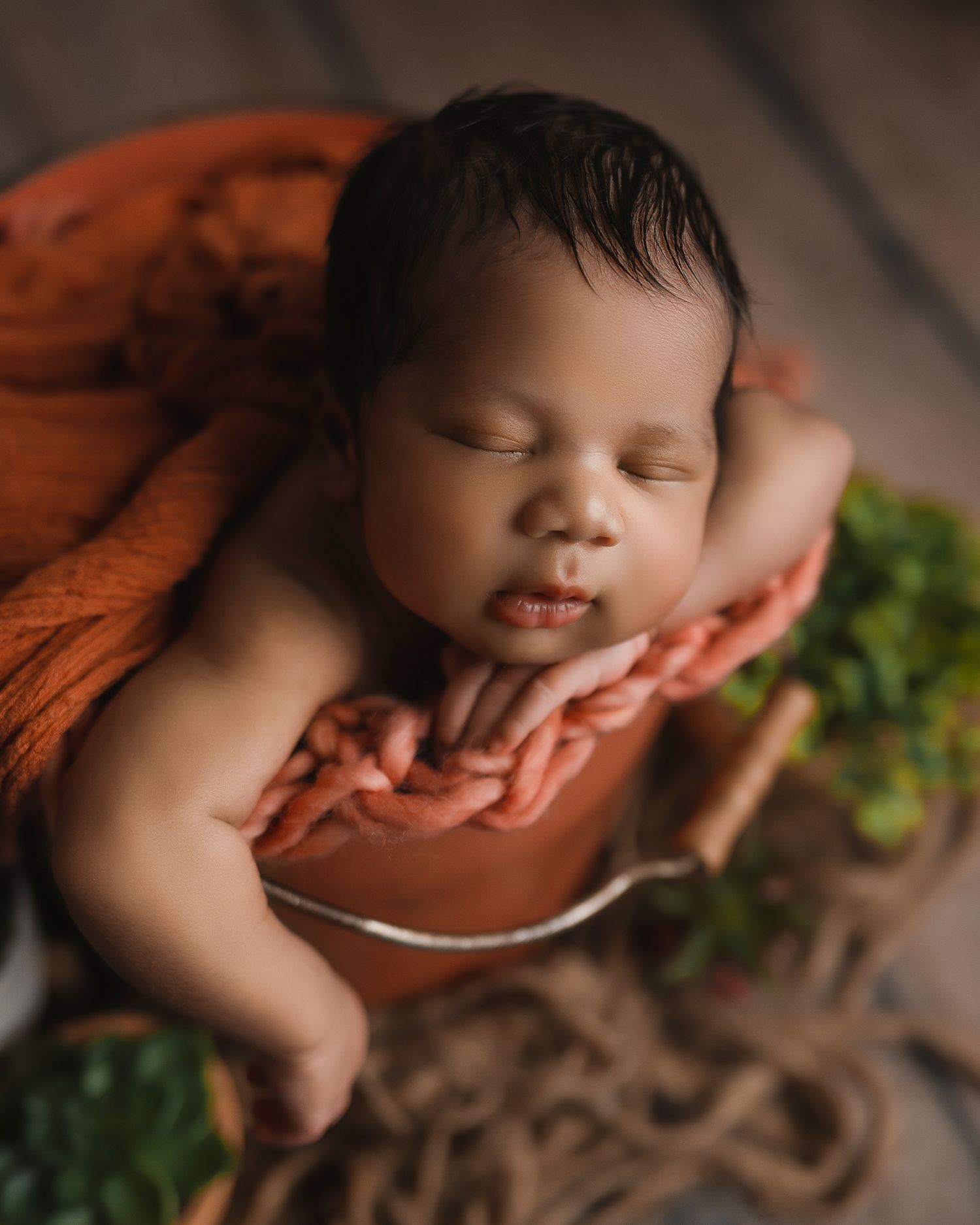 Newborn photography studio located in between Atlanta, Georgia and Birmingham, Alabama with full service photo studio.