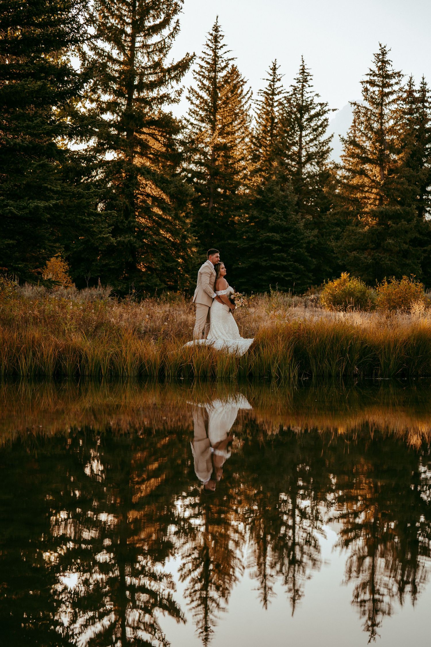 Perfect inspiration for adventure elopements, rustic weddings, and golden hour bridal photography in a national park setting