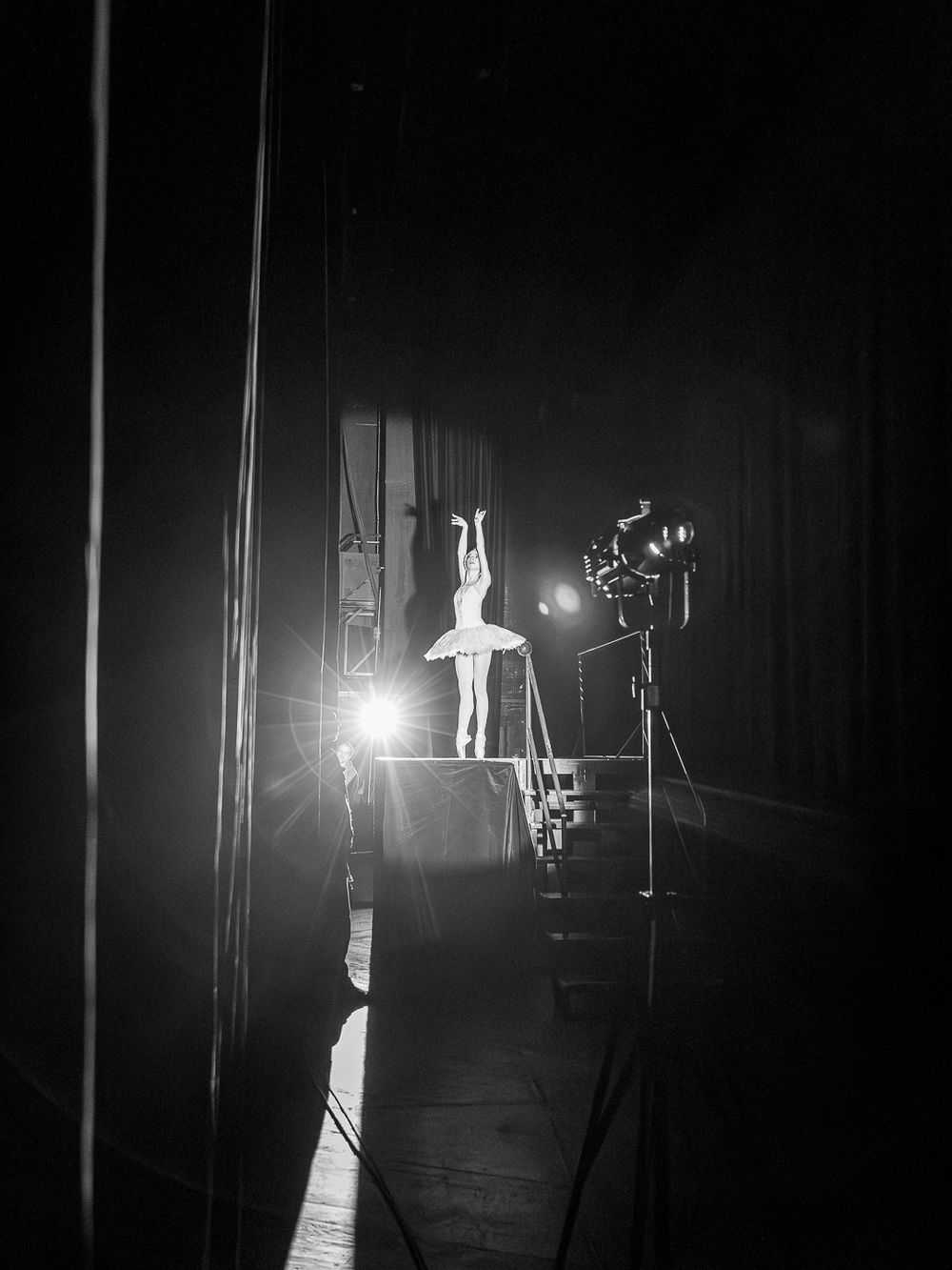 backstage photography, behind the scenes photography, dance backstage, theatre backstage photography, rehearsal photography, performing arts