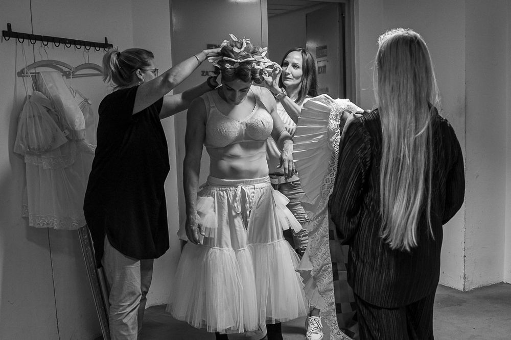 backstage photography, behind the scenes photography, dance backstage, theatre backstage photography, rehearsal photography, performing arts