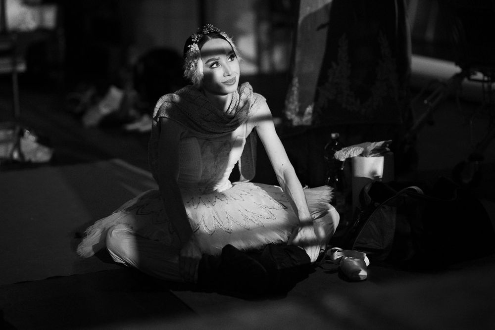 backstage photography, behind the scenes photography, dance backstage, theatre backstage photography, rehearsal photography, performing arts