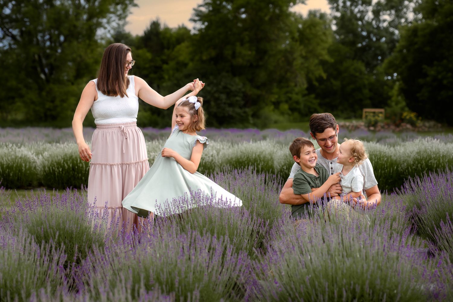 Candid Marinette family photographer