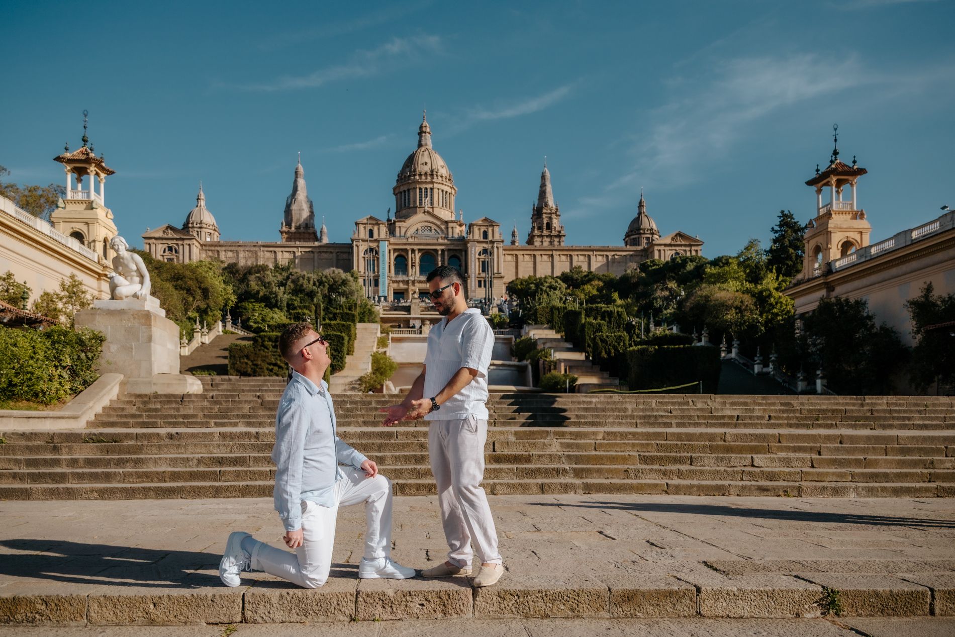 Barcelona Montjuïc romantic proposal for gay couple