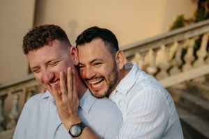LGBTQ+ romantic photoshoot at Montjuïc Castle viewpoint