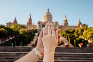 Professional couple photoshoot at Montjuïc, Barcelona