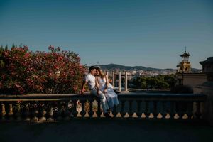 Romantic Barcelona couple session in Montjuïc open spaces