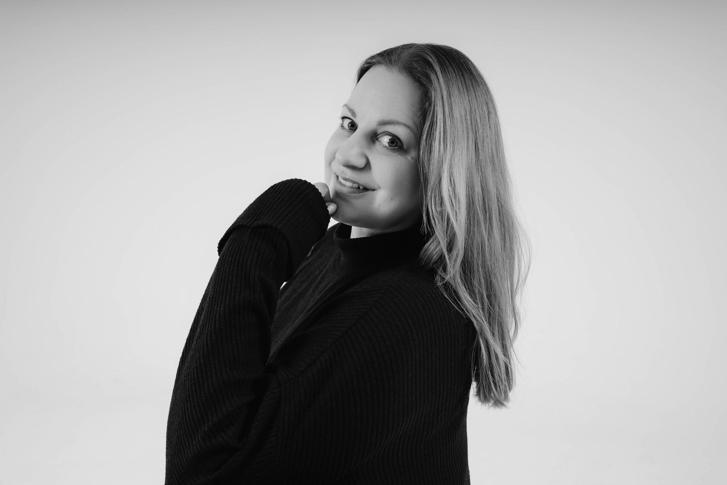 Zara Davis Wedding Photographer Photography Cotswolds Gloucestershire Cheltenham Stroud