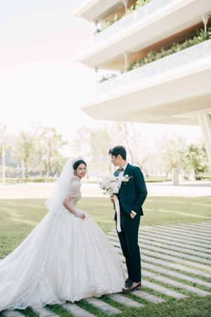 渴望影像｜專業經營的台灣婚禮攝影團隊，服務高雄、台南、台中、台北、新北及全台新人，擅長美式戶外婚禮、證婚儀式與自然時尚婚禮紀實，以明亮自然的光感、細膩構圖與真實情感，完整記錄婚禮準備、儀式與宴會中的每個動人時刻，並提供紐西蘭海外婚禮、海外婚紗與旅拍服務。