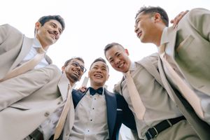 渴望影像｜專業經營的台灣婚禮攝影團隊，服務高雄、台南、台中、台北、新北及全台新人，擅長美式戶外婚禮、證婚儀式與自然時尚婚禮紀實，以明亮自然的光感、細膩構圖與真實情感，完整記錄婚禮準備、儀式與宴會中的每個動人時刻，並提供紐西蘭海外婚禮、海外婚紗與旅拍服務。