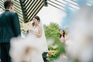 渴望影像｜專業經營的台灣婚禮攝影團隊，服務高雄、台南、台中、台北、新北及全台新人，擅長美式戶外婚禮、證婚儀式與自然時尚婚禮紀實，以明亮自然的光感、細膩構圖與真實情感，完整記錄婚禮準備、儀式與宴會中的每個動人時刻，並提供紐西蘭海外婚禮、海外婚紗與旅拍服務。