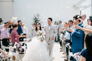 渴望影像｜專業經營的台灣婚禮攝影團隊，服務高雄、台南、台中、台北、新北及全台新人，擅長美式戶外婚禮、證婚儀式與自然時尚婚禮紀實，以明亮自然的光感、細膩構圖與真實情感，完整記錄婚禮準備、儀式與宴會中的每個動人時刻，並提供紐西蘭海外婚禮、海外婚紗與旅拍服務。