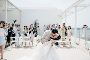 渴望影像｜專業經營的台灣婚禮攝影團隊，服務高雄、台南、台中、台北、新北及全台新人，擅長美式戶外婚禮、證婚儀式與自然時尚婚禮紀實，以明亮自然的光感、細膩構圖與真實情感，完整記錄婚禮準備、儀式與宴會中的每個動人時刻，並提供紐西蘭海外婚禮、海外婚紗與旅拍服務。