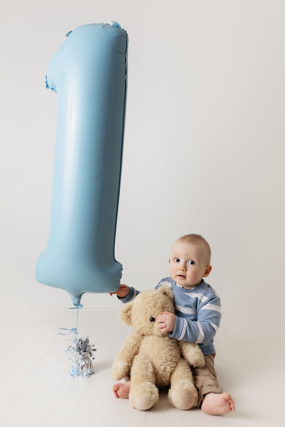 baby photographer cape town, Cake smash photographer cape town, cape town baby photographer, newborn baby photographer Cape Town, baby