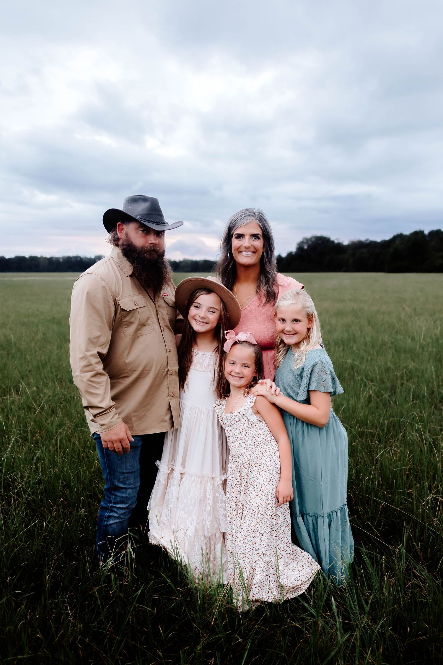 Story-telling Family session in Lonoke County. Scott, Arkansas

storytelling family photographer Central Arkansas