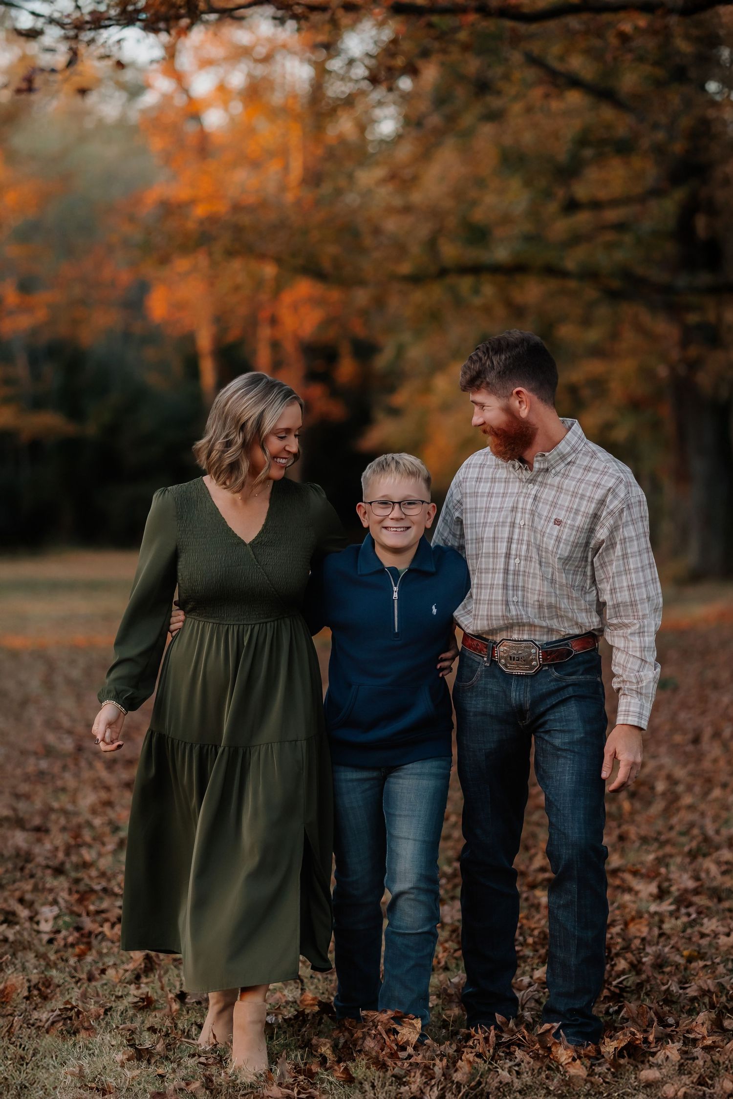 Family fall session. Making memories in Lonoke County, Arkansas.

storytelling family photographer Central Arkansas