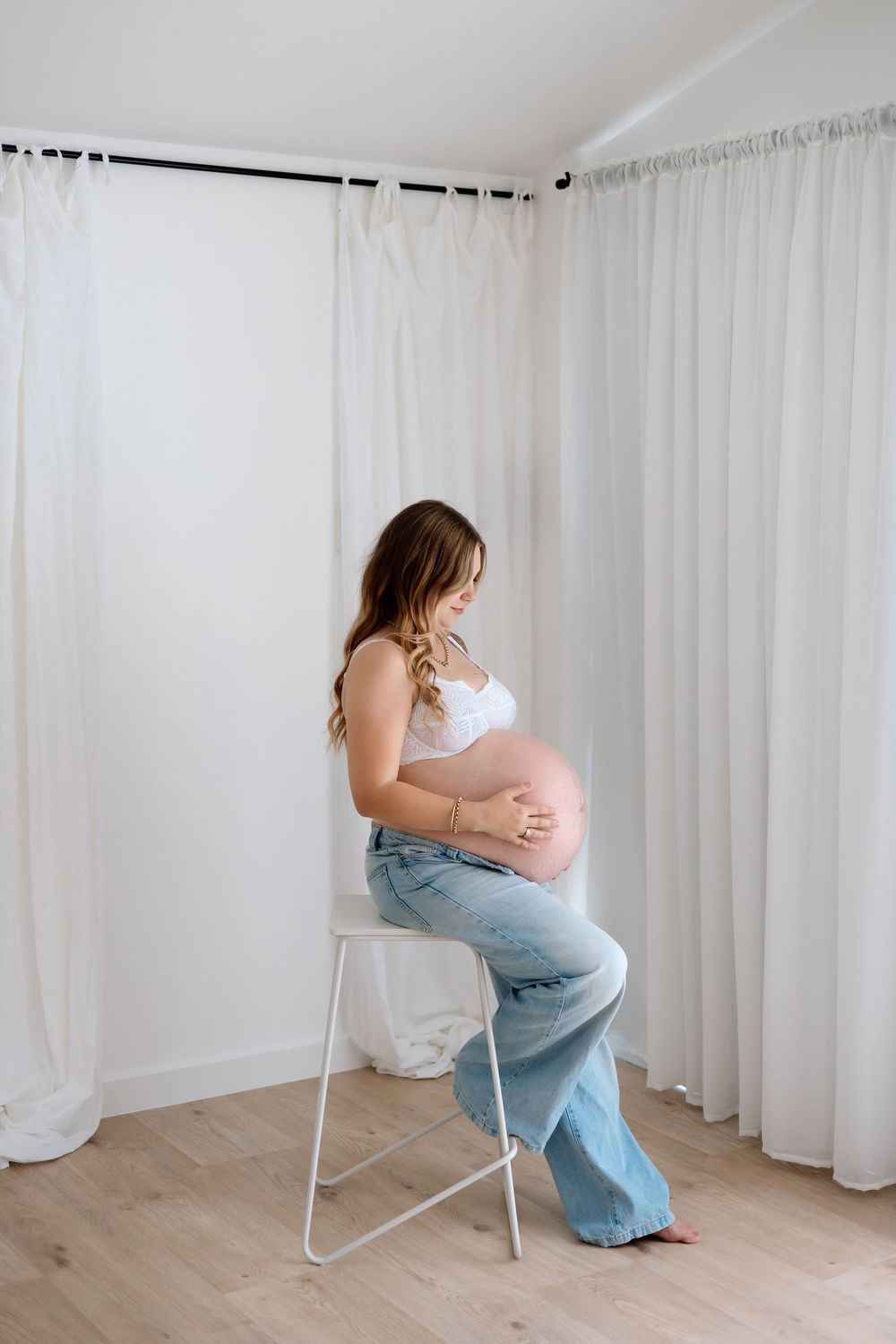 Solo natural maternity studio session for expecting mothers in brisbane and Gold Coast