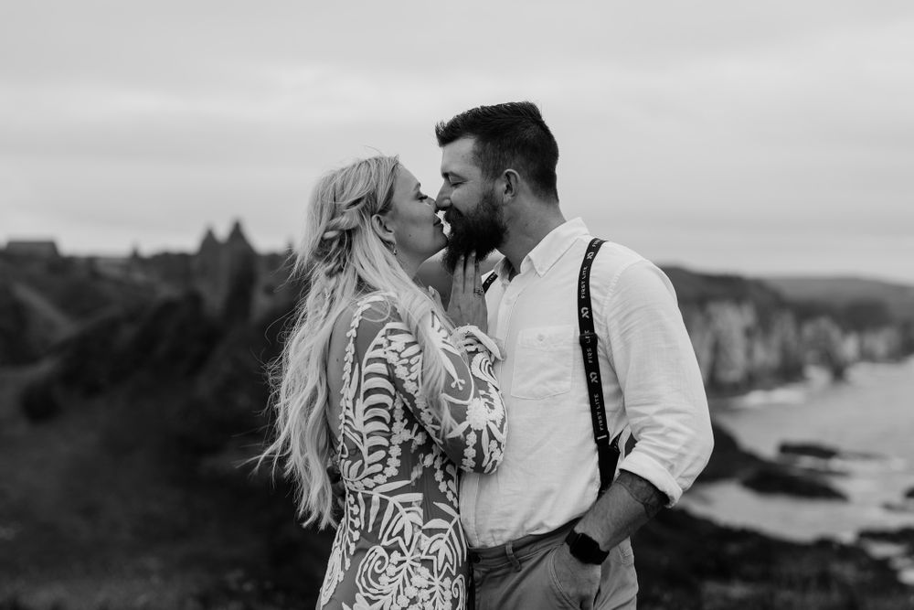 dunluce castle northern ireland photographer couple kiss