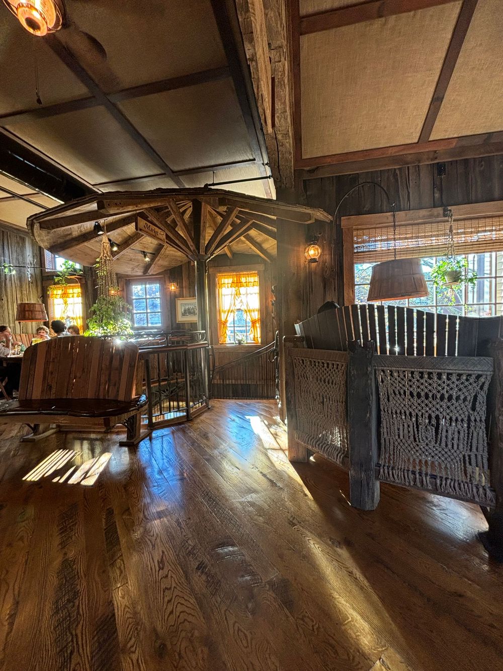 Transported to the 1600s, this photo series captures the rustic charm of a tavern in Plymouth, MA—set in the era of the first settlers.