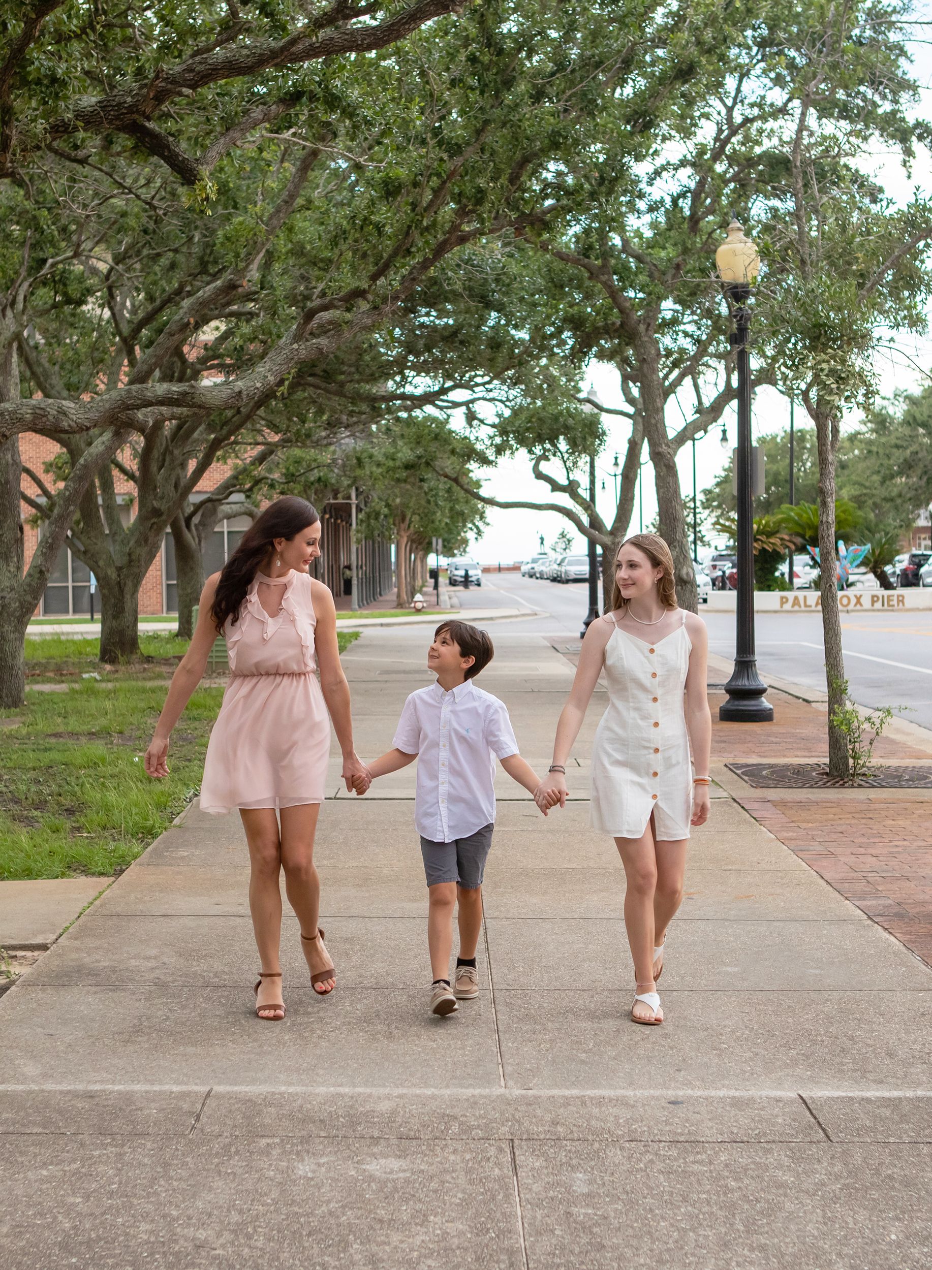 downtown Pensacola florida family photography