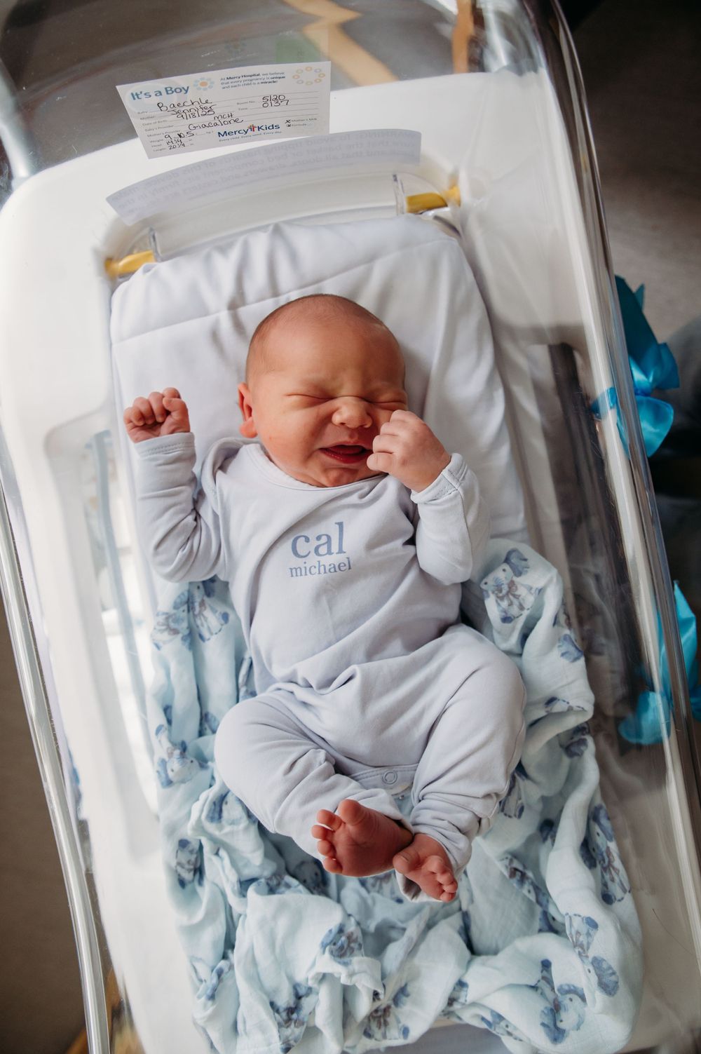 Ashley Dawn Photography Fresh 48 hospital newborn photographer St. Louis MO St. Charles MO