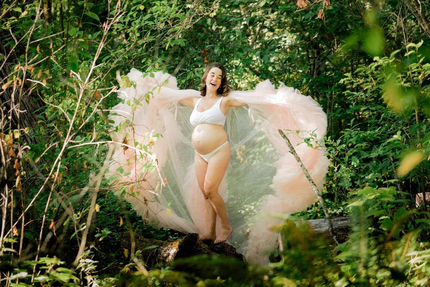 Maternity, photography, photoshoot, pregnancy, baby bump, expecting, mom to be, motherhood, announcement