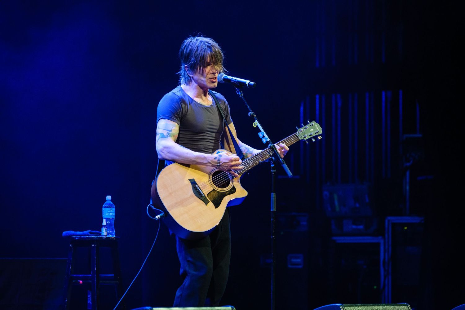 Johnny Rzeznik of the Goo Goo Dolls preforms at the Phillips Center in Gaiensville, Fl.