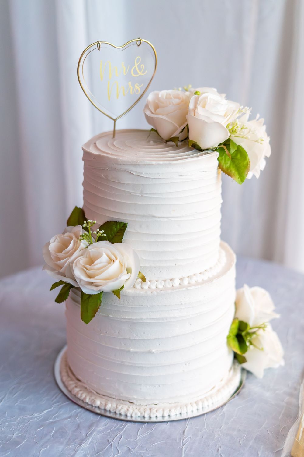 Viva Ballroom wedding venue in Palm Coast, Florida. Indoor wedding reception photography.
