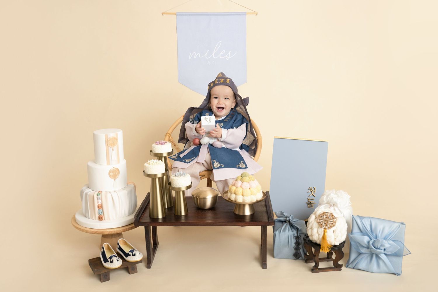 Seattle & Bellevue Newborn & Family Photographer, newborn ,redmond, mercer island, issaquah, sammamish, bothell, eastside, korean dol