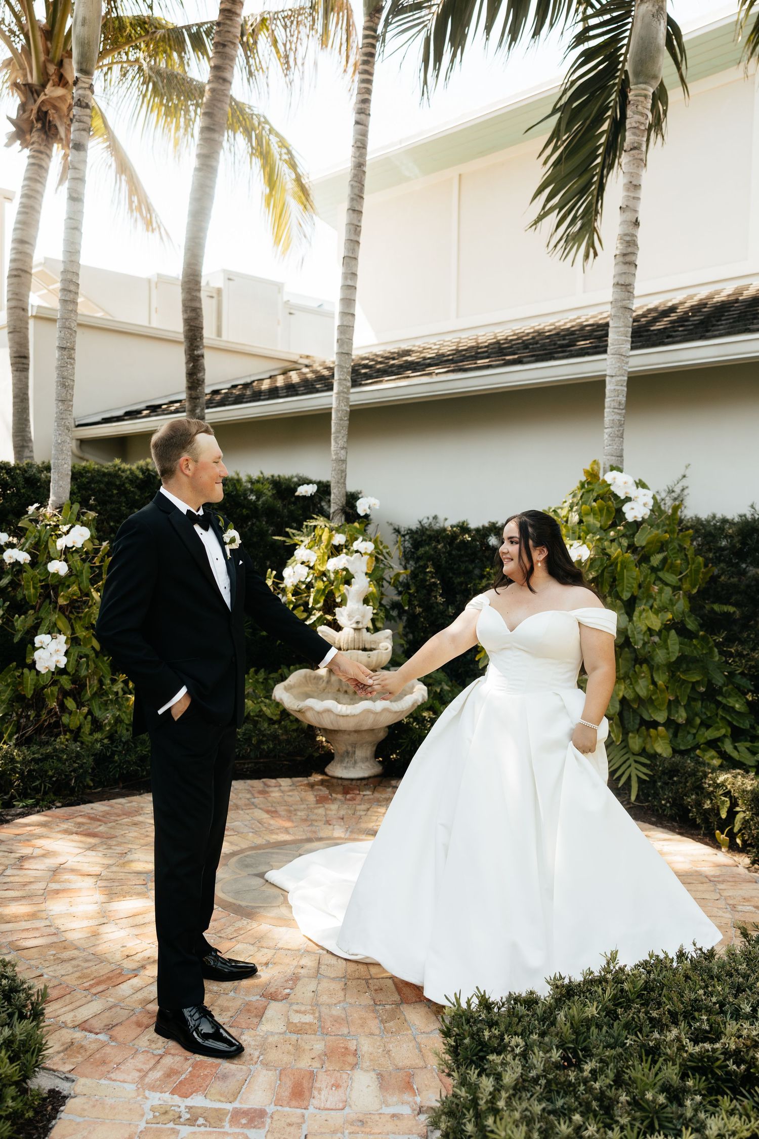Pelican Club Wedding in Jupiter, Florida. South Florida Wedding Photographer, Jupiter Wedding Photographer - Lindsay McDow Photography