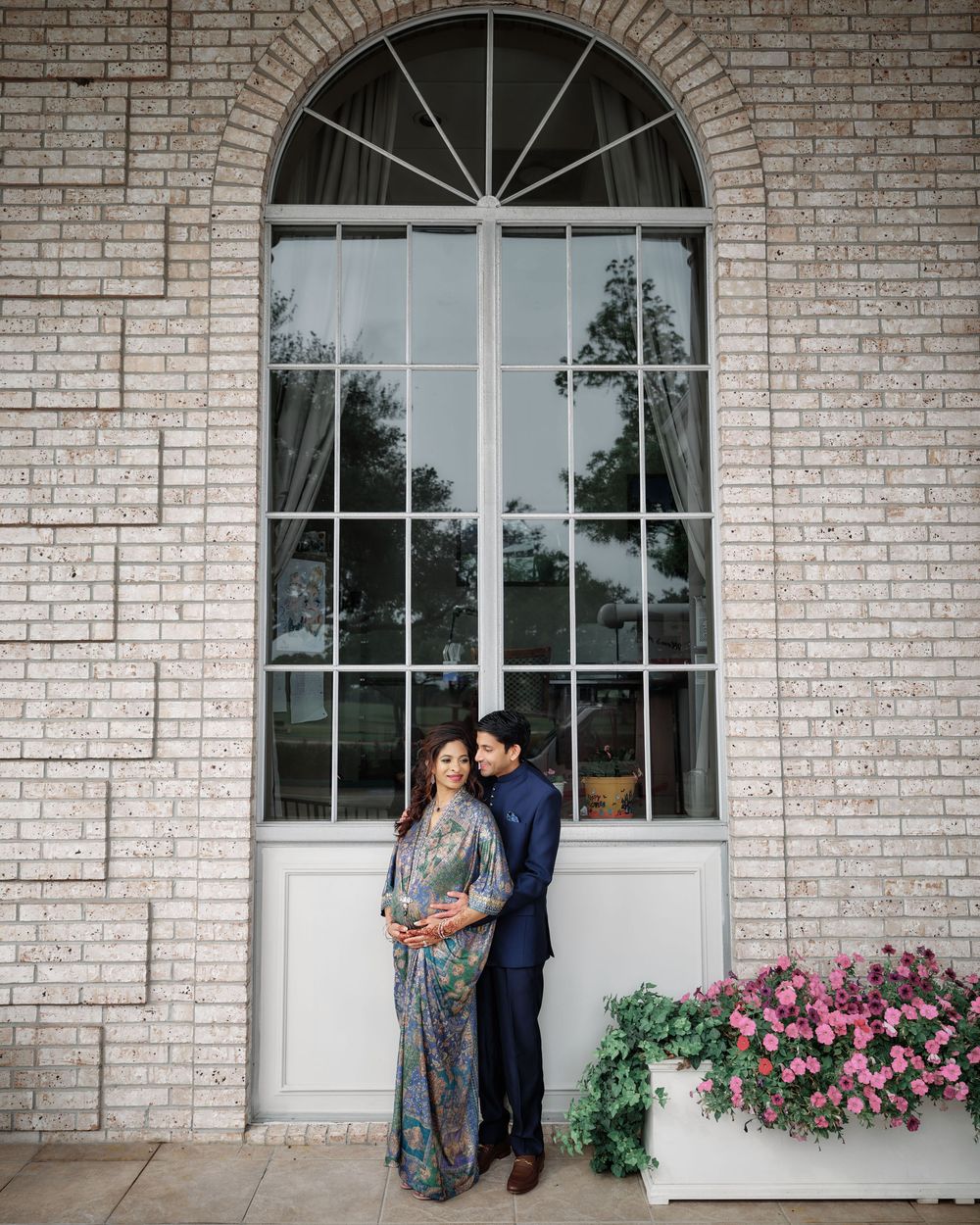 Expecting couple portrait at Sugar Creek Country Club