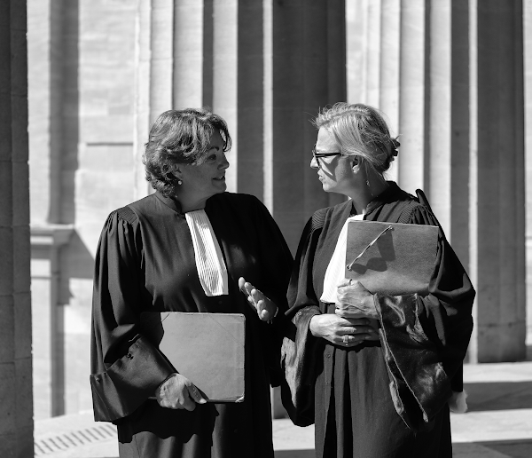 Portrait professionnel d'avocates à Bordeaux