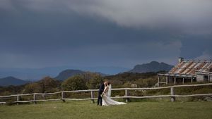 Wedding images by Albury Wodonga Wedding Photographer Jason Robins, 2025 Australian Wedding Photographer of the Year.