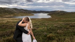 Wedding images by Albury Wodonga Wedding Photographer Jason Robins, 2025 Australian Wedding Photographer of the Year.
