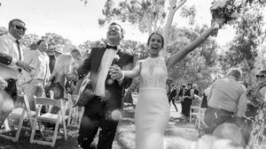 Wedding images by Albury Wodonga Wedding Photographer Jason Robins, 2025 Australian Wedding Photographer of the Year.