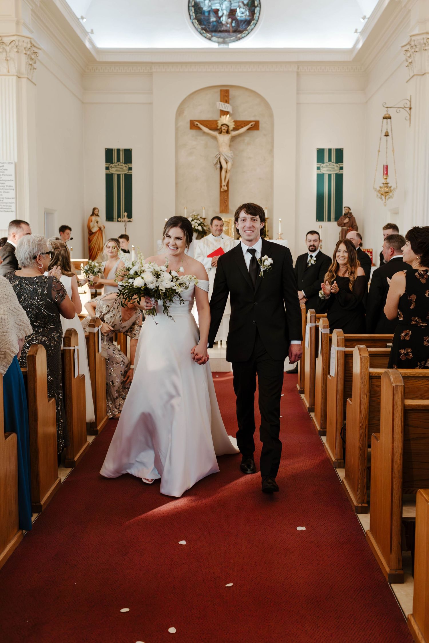 Catholic church wedding in Oregon