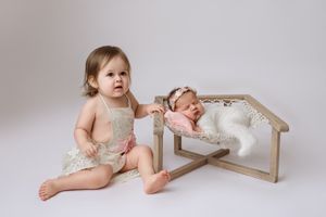 miami newborn photographer, newborn photography near me, newborn portraits miami