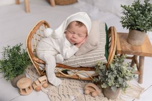 miami newborn photographer, newborn photography near me, newborn portraits in miami, baby photography miami