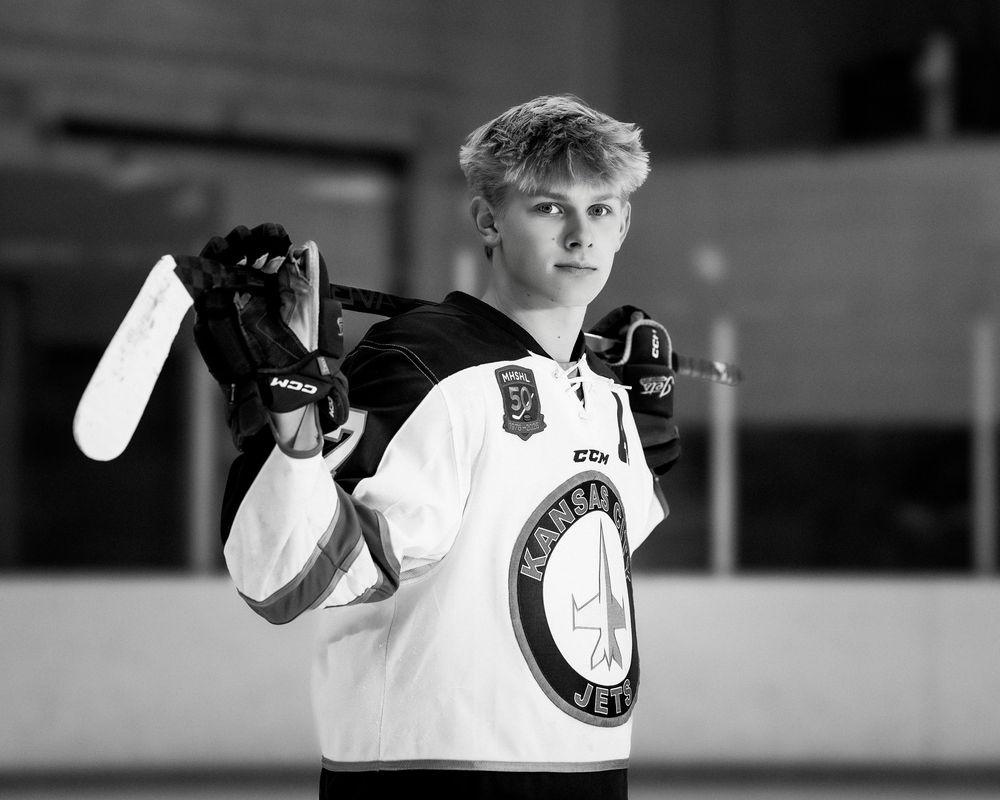 Kansas City senior portrait session setting by Jen Welker Photographer